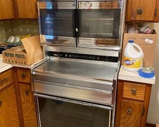 Sears Kenmore vintage double oven range 64 x 30 x 30 in (top oven does not work reason unknown)