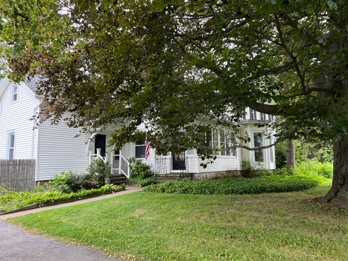 ESTATE SALE BY COLLEEN in Pittsford, NY starts on 9/2/2023