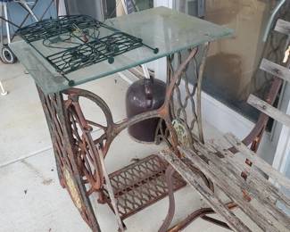 Sewing machine base/table