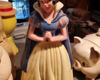 Snow White is approx 20" tall