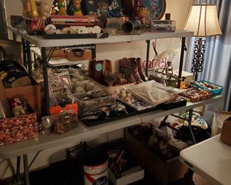 Several beer signs/lights