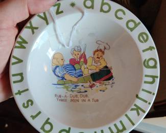 Various vintage kids plates/bowls etc