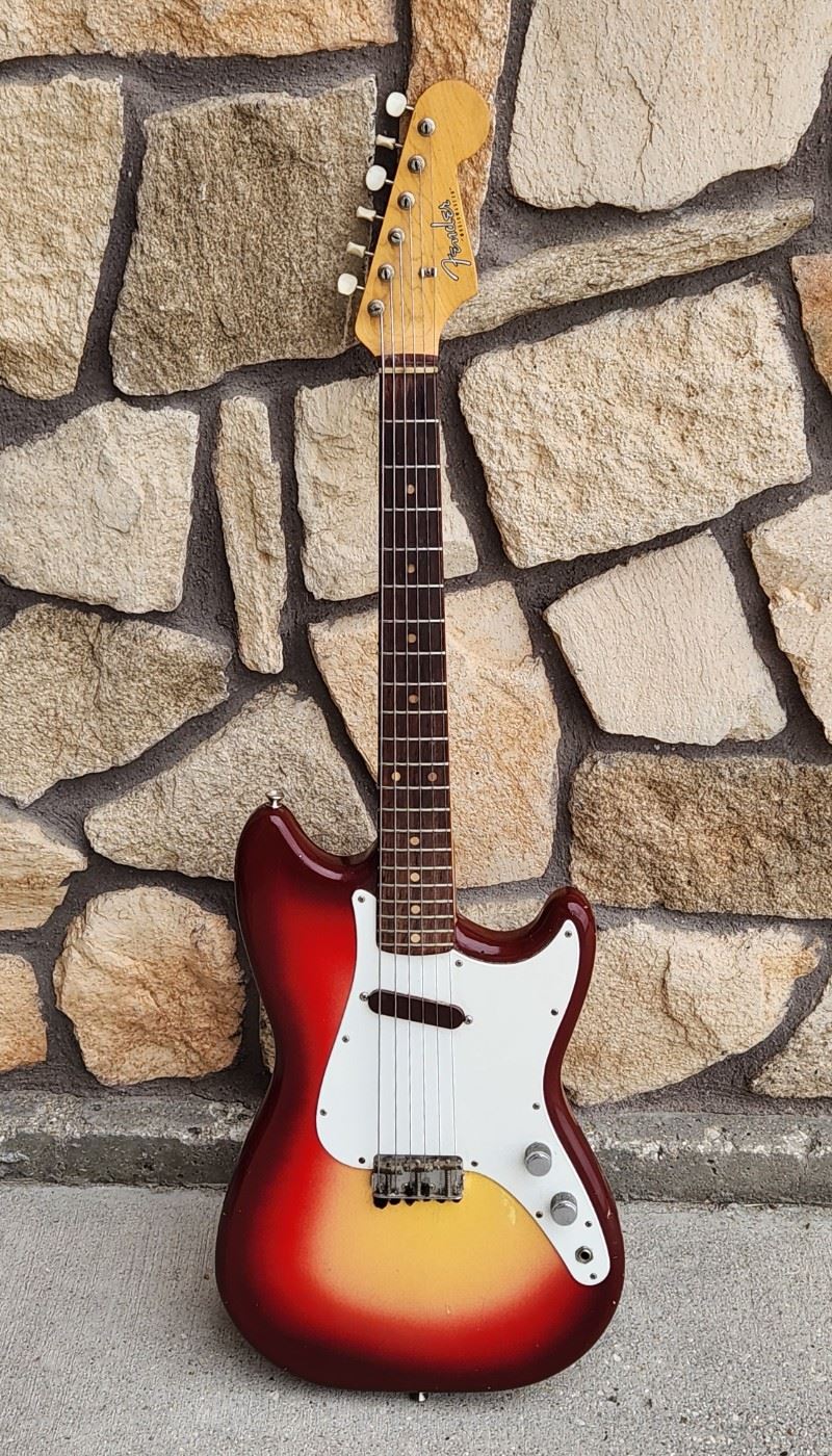 1961 FENDER Musicmaster Sunburst Electric Guitar