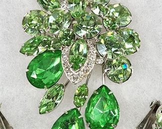 Ice green EISENBERG brooch and earrings