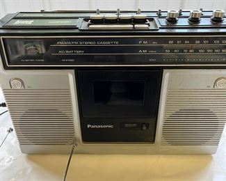 Vintage Panasonic radio