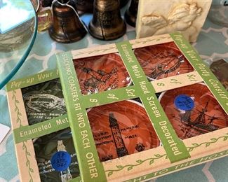 Vintage Worlds Fair drink holder