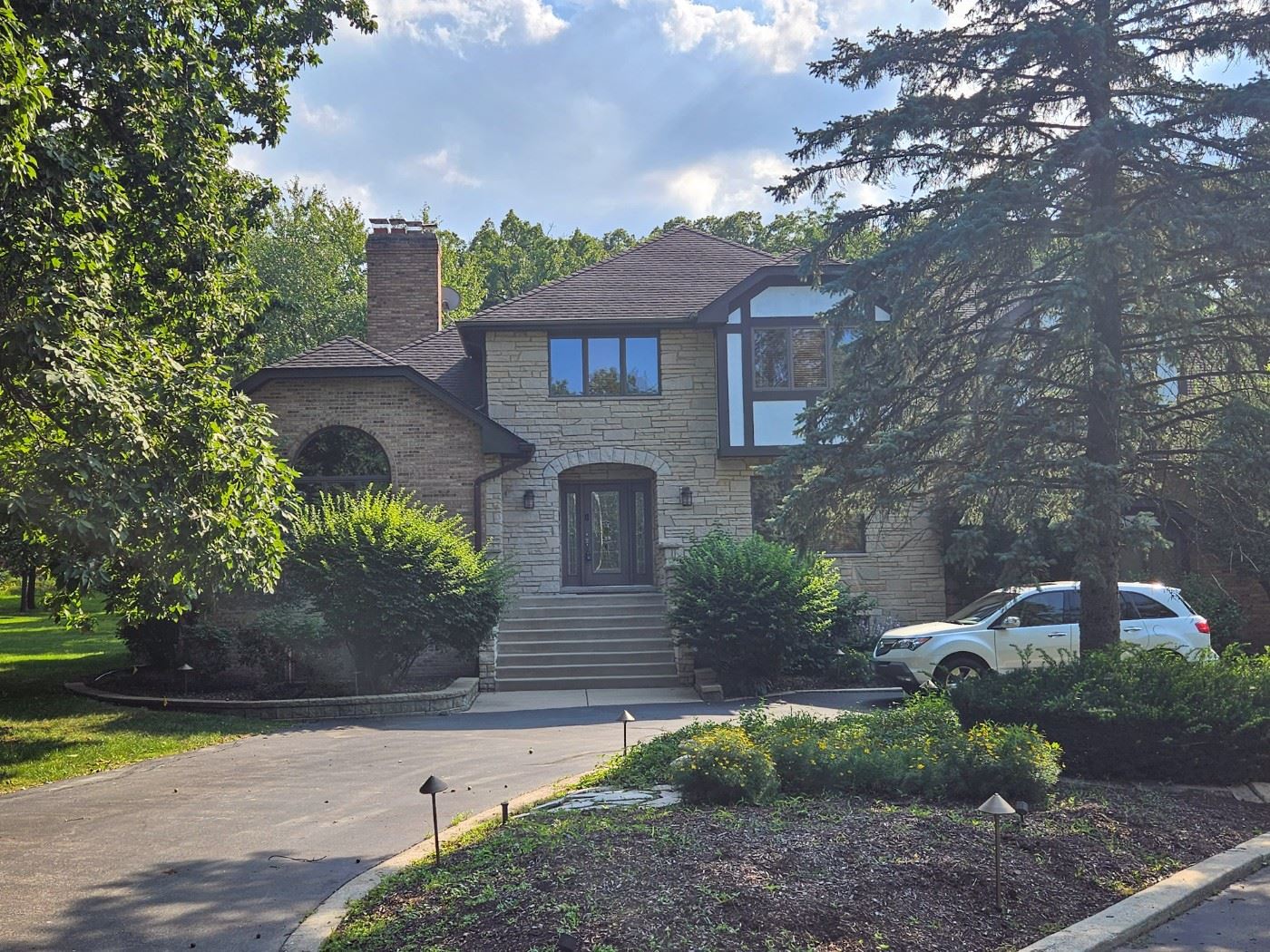 Cait's Palos Park Estate Sale 50 OFF starts on 8/4/2023