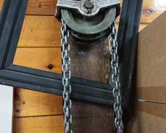 1000 Pound Chain Hoist