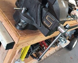 Heavy Duty Steel Bench Vise