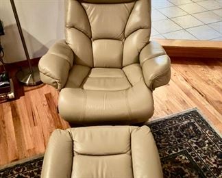 Lane Cream Barcalounger Recliner