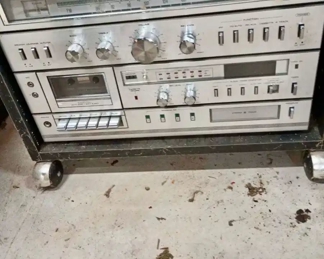 Soundesign 5959 AM/FM Stereo Receiver/Cassette Tape Deck