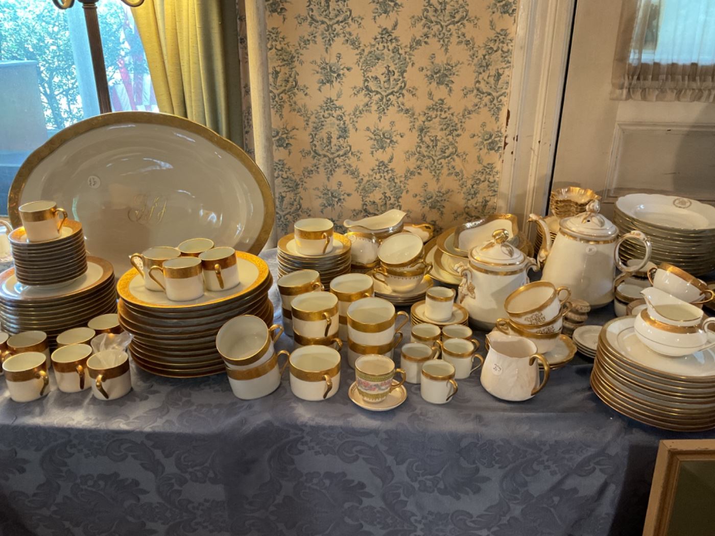 HILLTOP ESTATE SALES by Kathy & Valeriean... starts on 8/4/2023