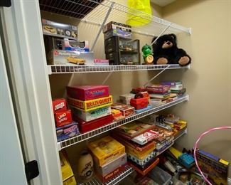 Games, model cars, vintage toys