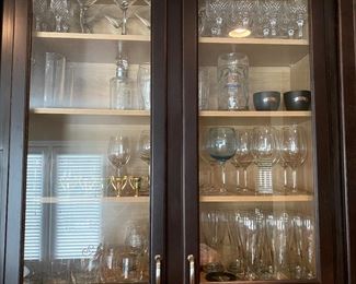 Assorted glassware. Much more than this is available. 