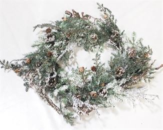 100 - Wreath 24" round
