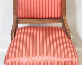 141 - Victorian Walnut Chair, 21" x 19" x 34"
