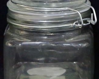 143x - Glass Jar - 4" x 4.5" x 4.5"
