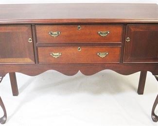 151 - Cratique Queen Anne Huntboard 19" x 53" x 36"
