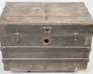 157 - Vintage Flat-Top Trunk, 32" x 19" x 22"
