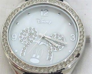 513 - Accutime Disney Mickey Mouse watch, 6.5"
