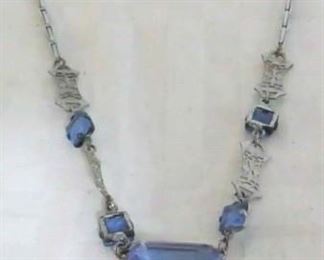 522 - Vintage costume blue gem necklace, 18"
