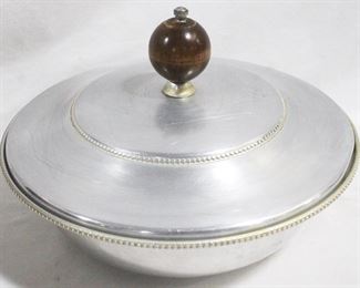 879 - Metal Dish w/ Lid, 10" round
