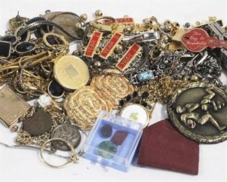 929 - Lot of Assorted Costume Jewelry
