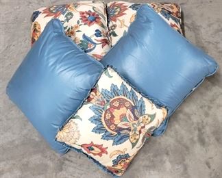 1490 - Lot of Decorative Throw Pillows - qty 5
