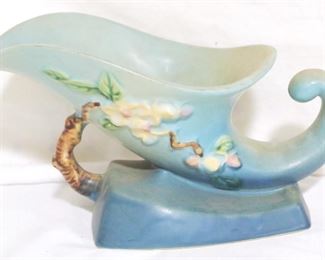 2571 - Roseville Blue Apple Blossom Cornucopia 5" x 5" x 9.5"
