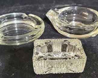 3262 - 3 Glass Ashtrays
