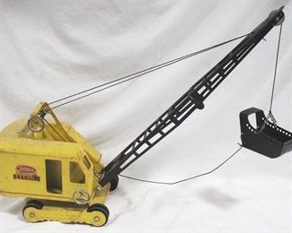 4023 - Tonka Dragline Crane 22" x 18" x 5"

