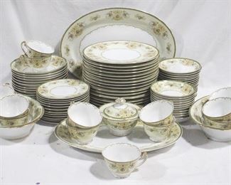 4062 - 90 pc. Meito China 'Charm' China Set
