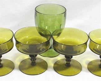 4079 - 5 Green Glass Goblets
