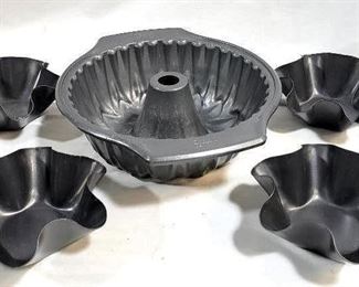 4092x - Wilton Non-Stick Bundt Pan & 4 Taco Bowl Presses Bundt pan - 24.8 x 8.57 cm
