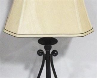 4109 - Lamp 27" tall
