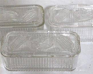 4234 - 3 Glass Refrigerator Dishes w/ lids 8.5 x 3.5 x 4.5
