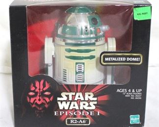 4247 - '98 Hasbro Star Wars R2-A6 Figure in box
