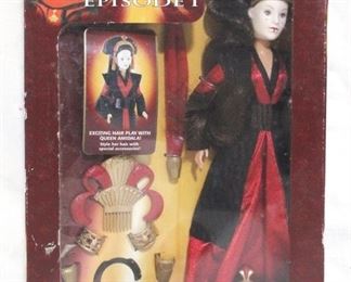 4252 - '98 Hasbro Star Wars Queen Amidalia Figure in box

