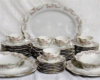 4290 - Theodore Haviland "Varenne" China Set - 42pcs
