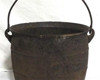 4292 - Cast Iron Pot - 13 x 9
