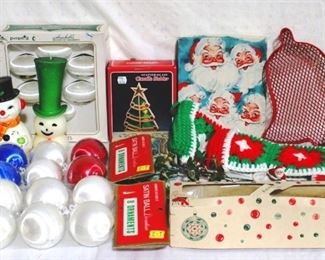 4293 - Lot of Assorted Christmas Items
