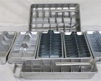 4307 - Lot of Vintage Metal Ice Cube Trays - 7 trays

