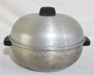 4320 - Vintage Biscuit Tin/Warmer - 10 x 9
