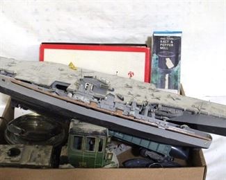 4332 - Tray lot of Assorted Items
