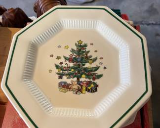 Mikasa, Christmas plates, bowls, salad, plates, and platter
