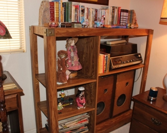 Juliet vinyl record player and some vinyl records on the bottom