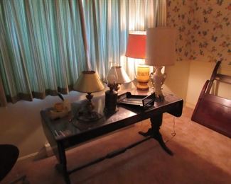 Many Lamps throughout home, all styles