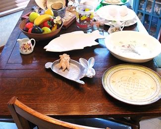 Vintage Antique Extendable Dining Table with 4 Matching Chairs in Pristine Condition