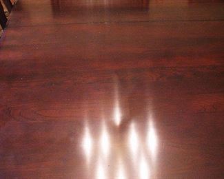 Beautiful Dining Table with 6 Chairs 2 Leaves Complete with Table Covers