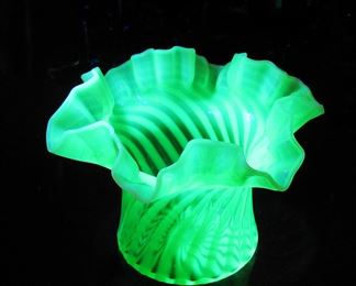 Uranium Glowing Glass Ruffled Dish